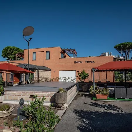 Otel Petra 4*