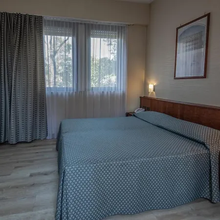 Petra 4* Roma