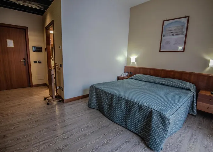 ホテル ペトラ 4*