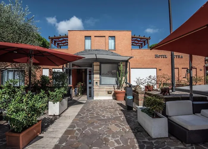 ホテル ペトラ 4*